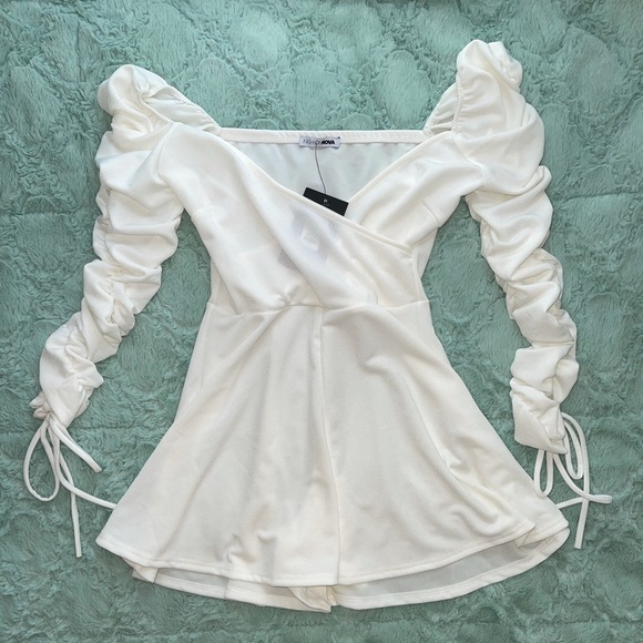 Fashion Nova XS White Romper - Picture 3 of 5